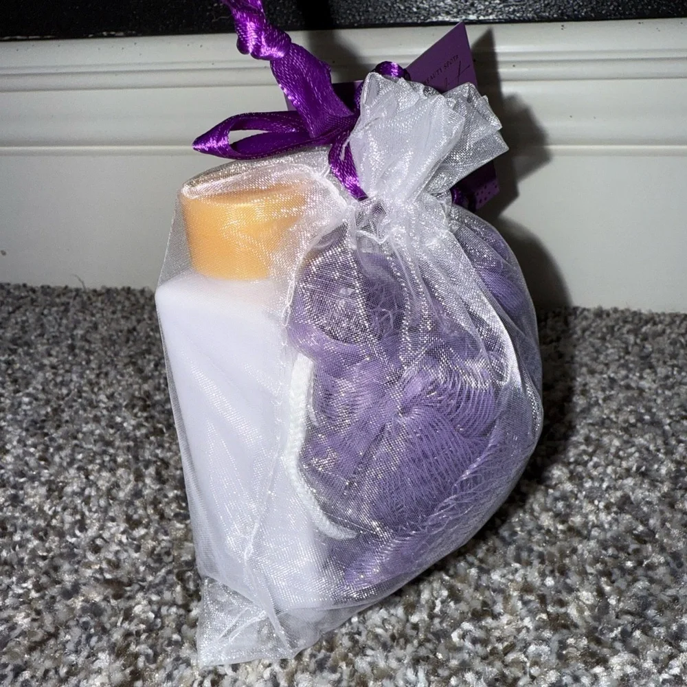 Purple body care gift set NWT